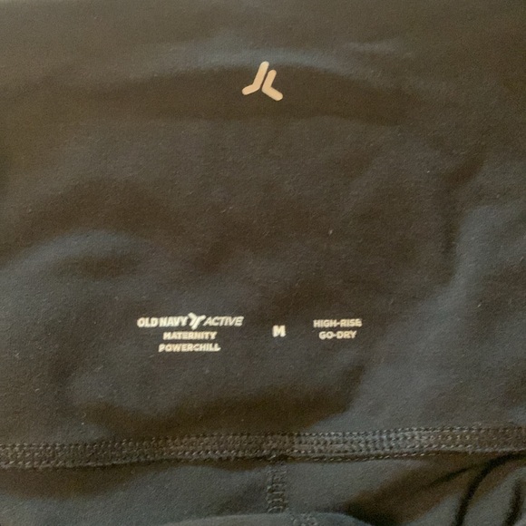 Old Navy Active Maternity Powerchill leggings - Picture 2 of 2